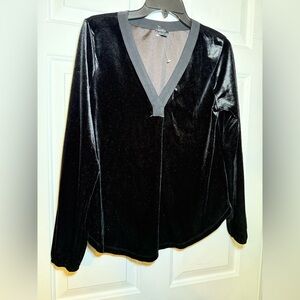 Ann Taylor Black Velvet V Neck Blouse Small Holiday Party Festive